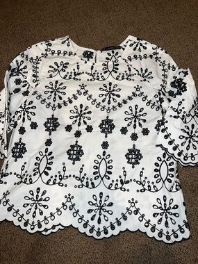 Zara Embroidered Blouse eyelet black white blouse